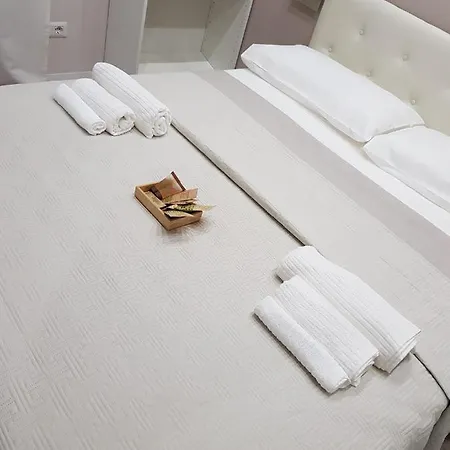 Duomo View Bed and breakfast Nápoles