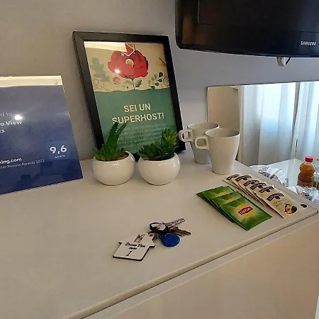 Duomo View Bed and breakfast Nápoles